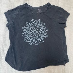 gray geometric t shirt size S